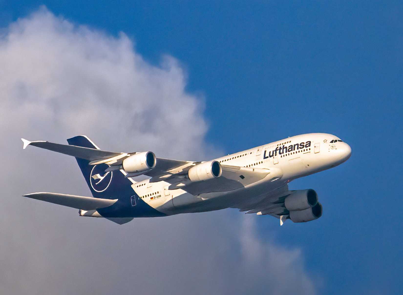 Lufthansa_Airbus_A380_D-AIMB_MD1