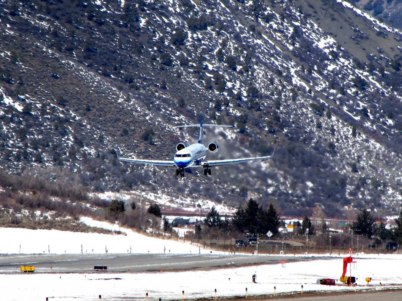 Aspen Airport Landing