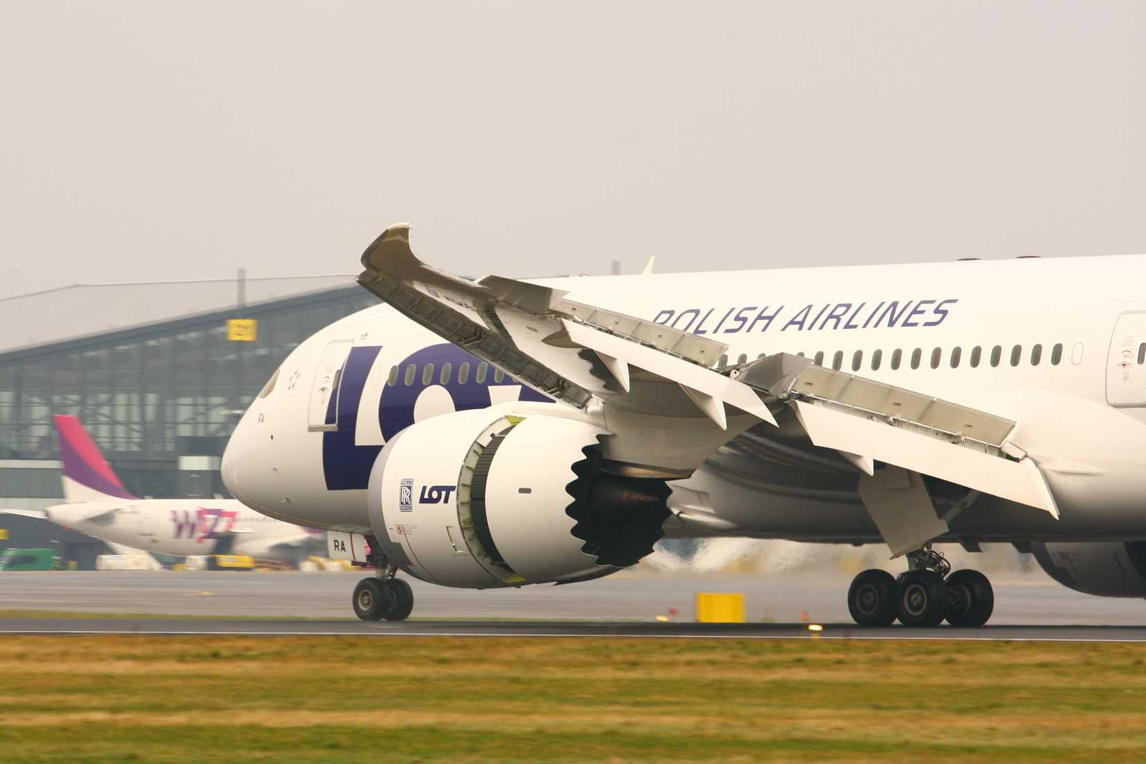Polish LOT 787 Dreamliner