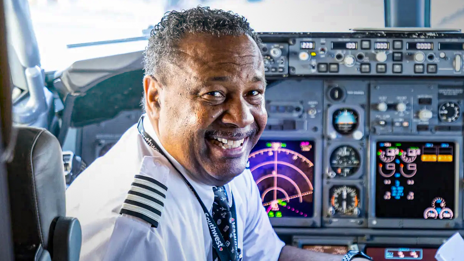 Salário de piloto: 5 benefícios que vão muito além da hora de voo