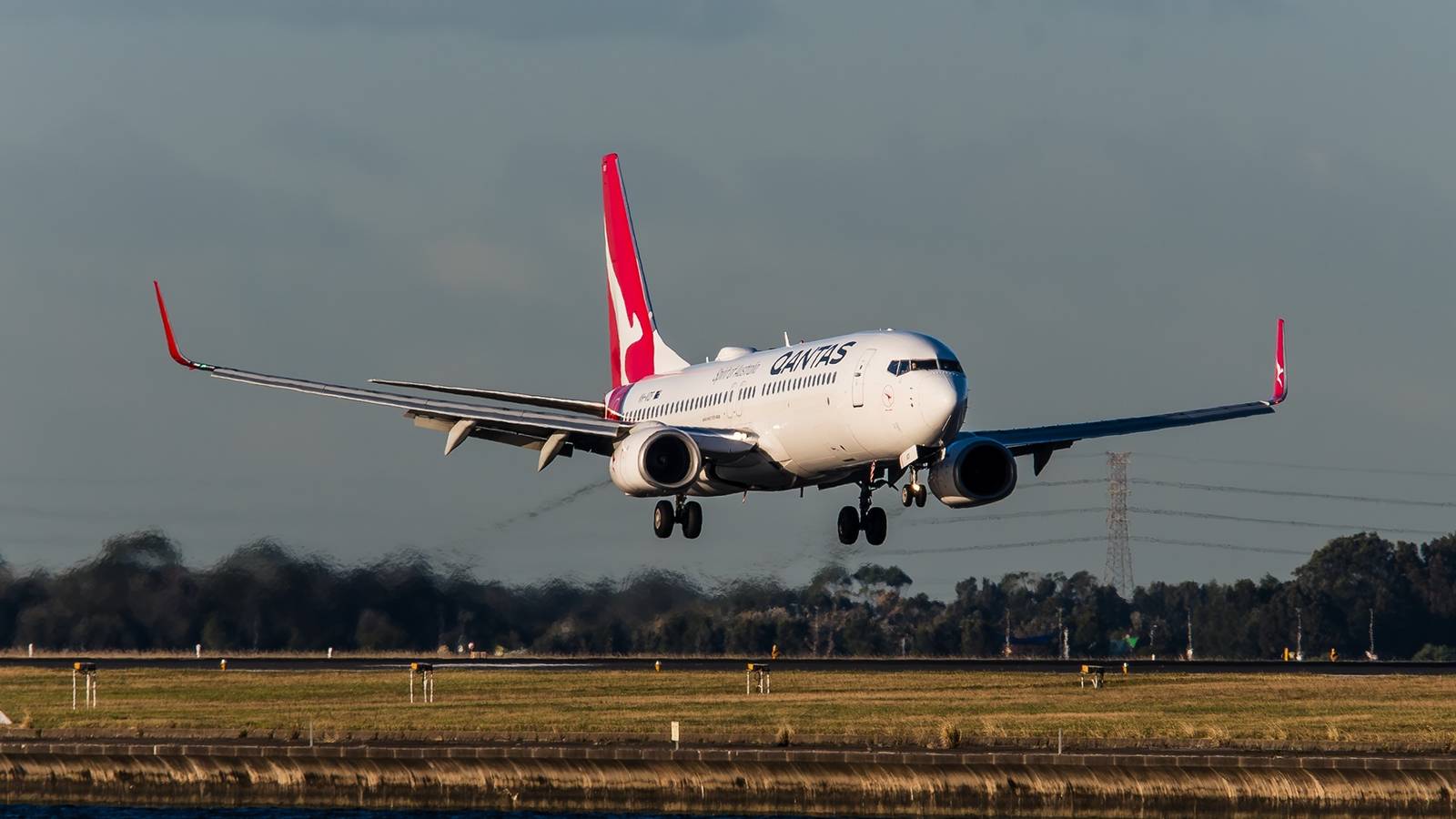 Qantas Plane Lands Safely in Christchurch After Engine Flames on Takeoff