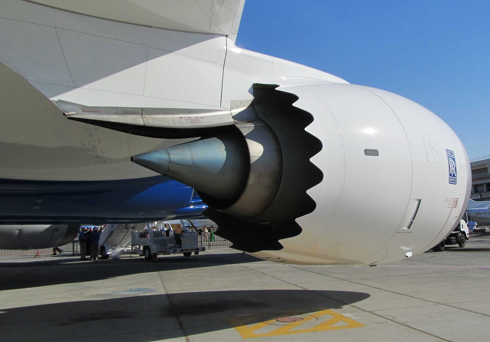 Rolls-Royce_Trent_1000_(7976551649)