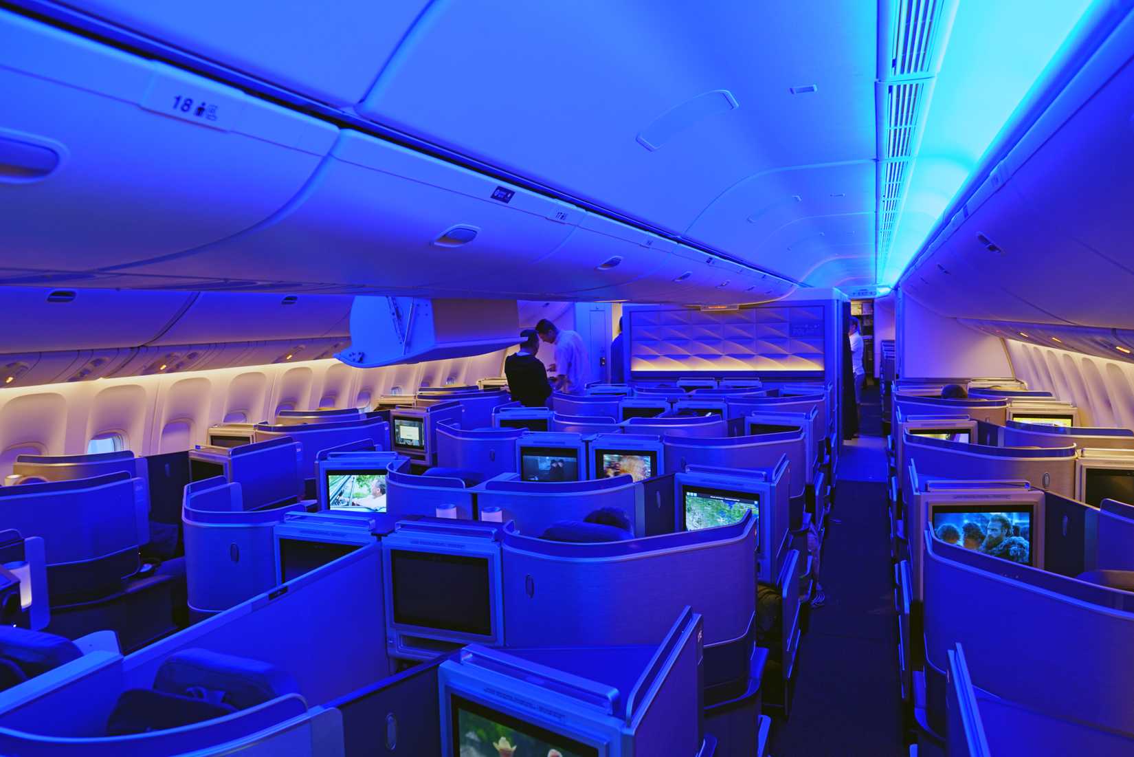 United Polaris Business Class Cabin