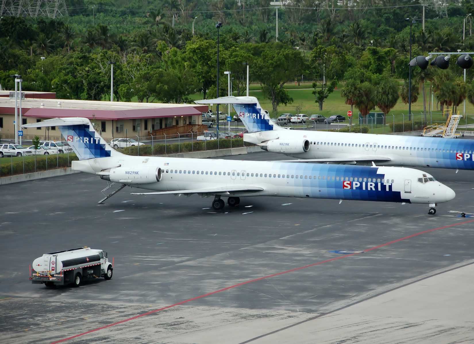 Spirit MD-80s Parked