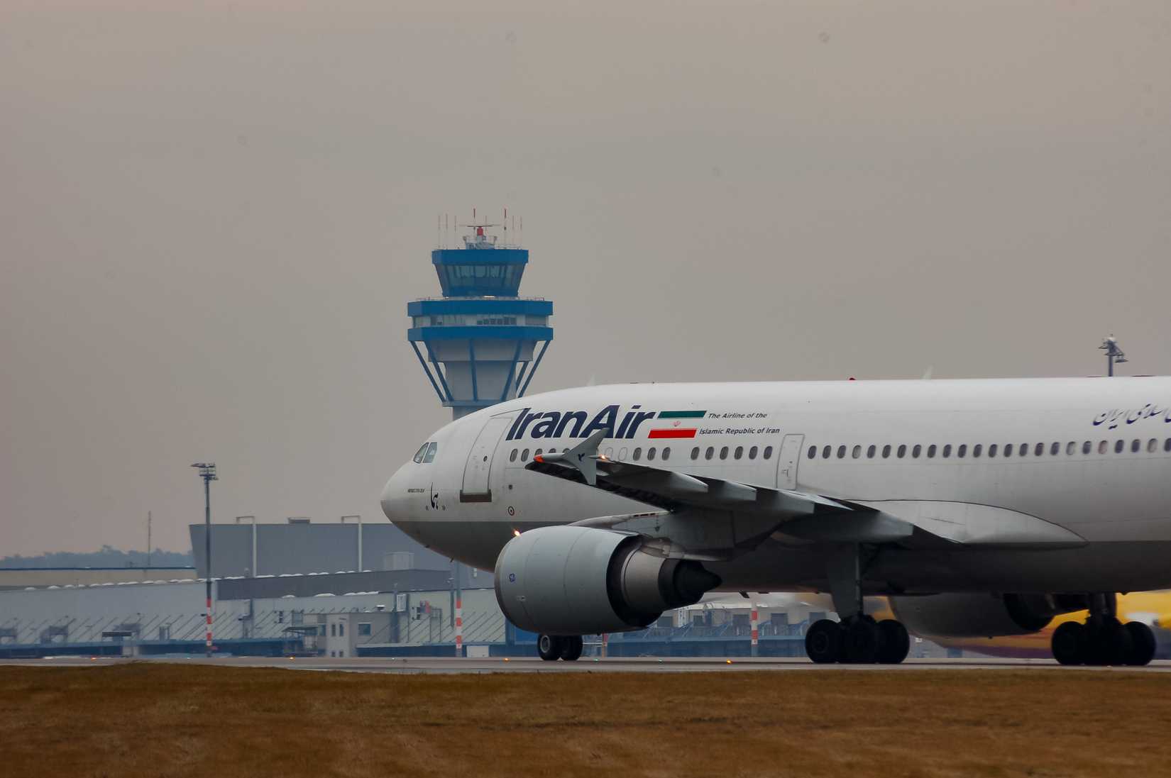 Iran Air A300 Taxiing