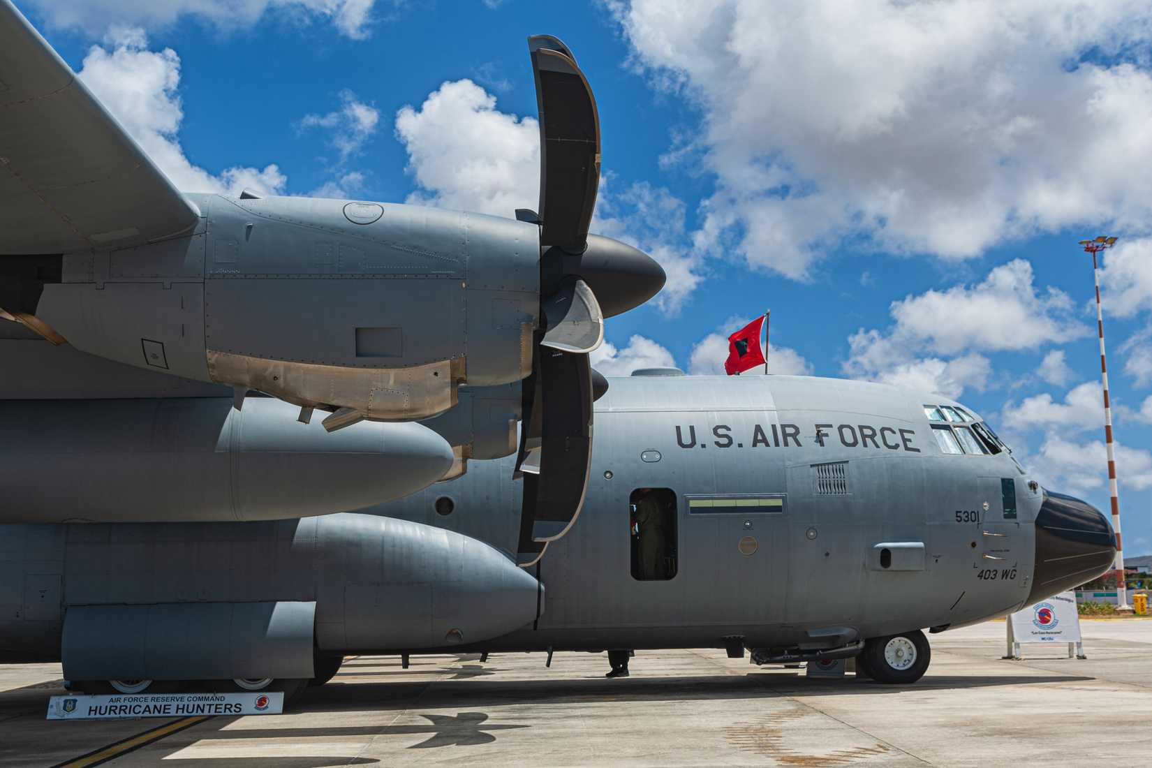 Kralendijk, Bonaire 21-01-2020:  A visit of a WC-130J to Bonaire as part of a large tour in the past. Side view of the front cockpit and engines