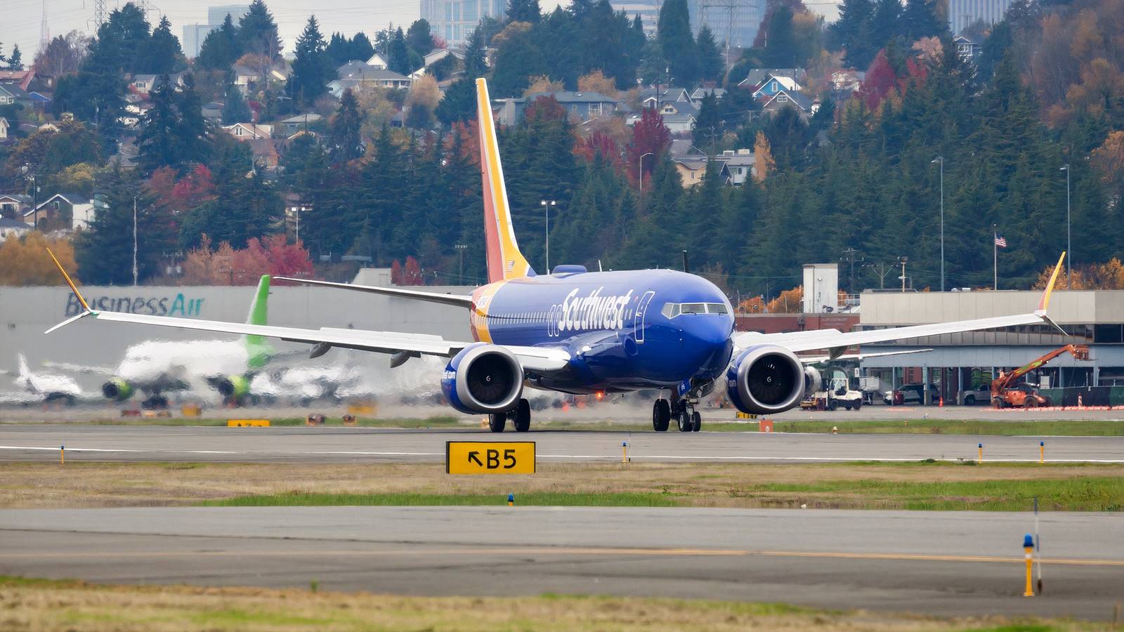 Boeing 737 MAX: Gigantes Aéreas Recusam Jatos por Falha de Software Crítica