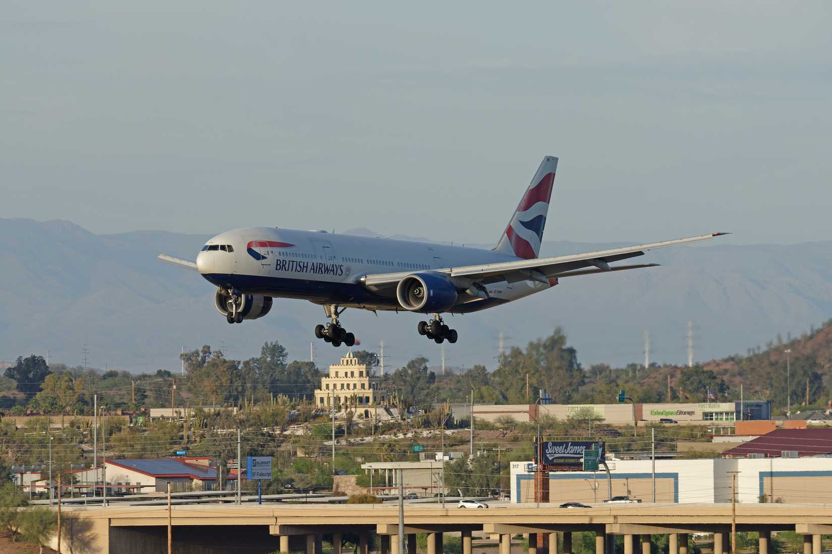 BA 777 Landing At PHX
