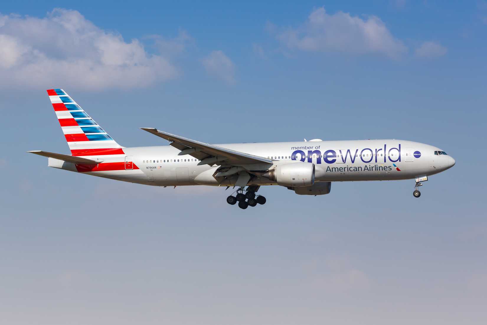 American Airlines Boeing 777-200ER On Approach