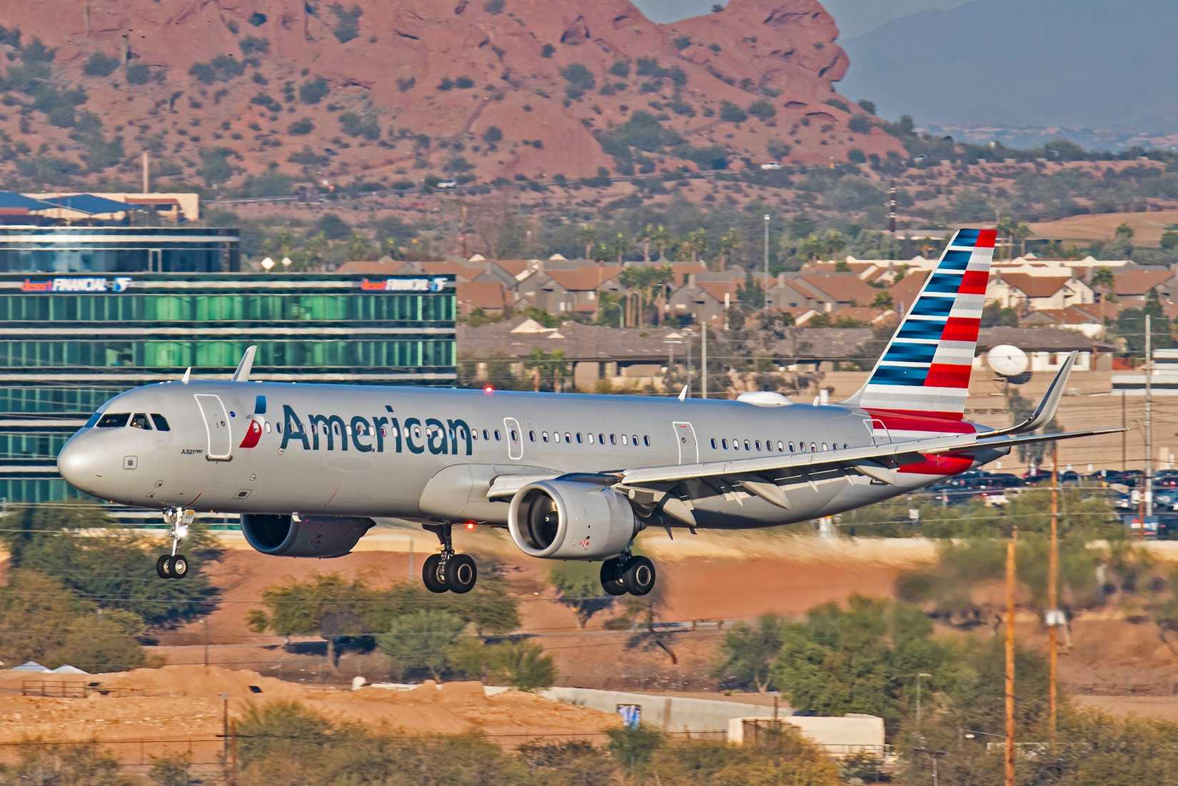 american airlines A321neo landing in Phoenix