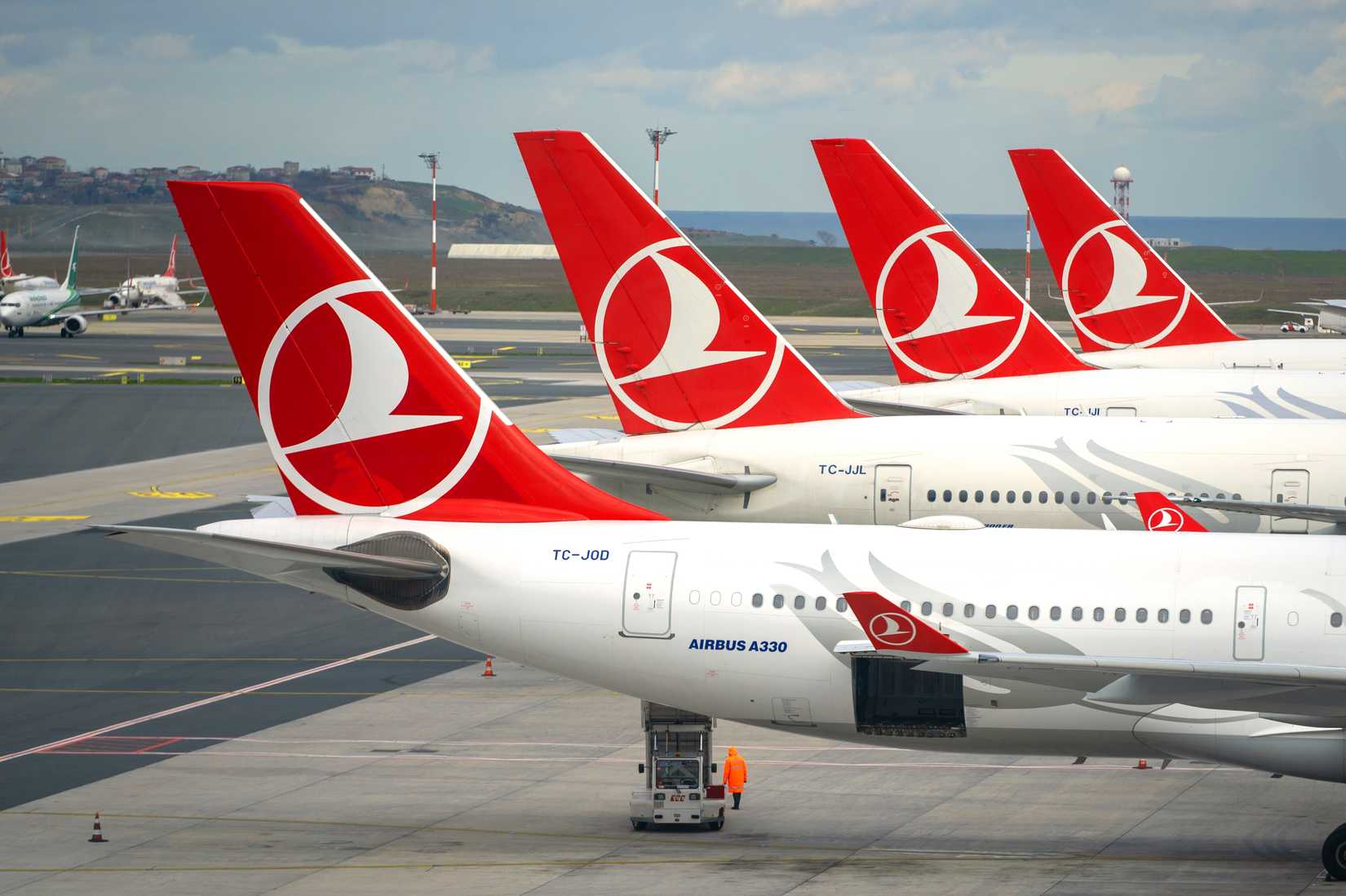 Хвости літаків Turkish Airlines
