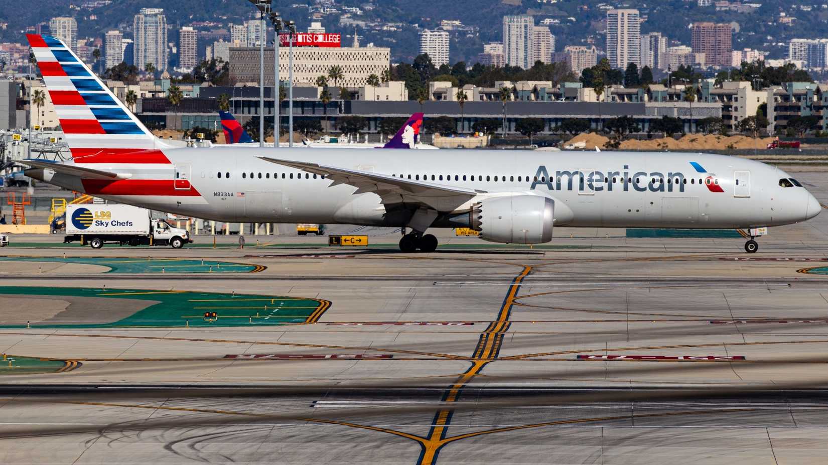 American Airlines Boeing 787-9 Taxiing