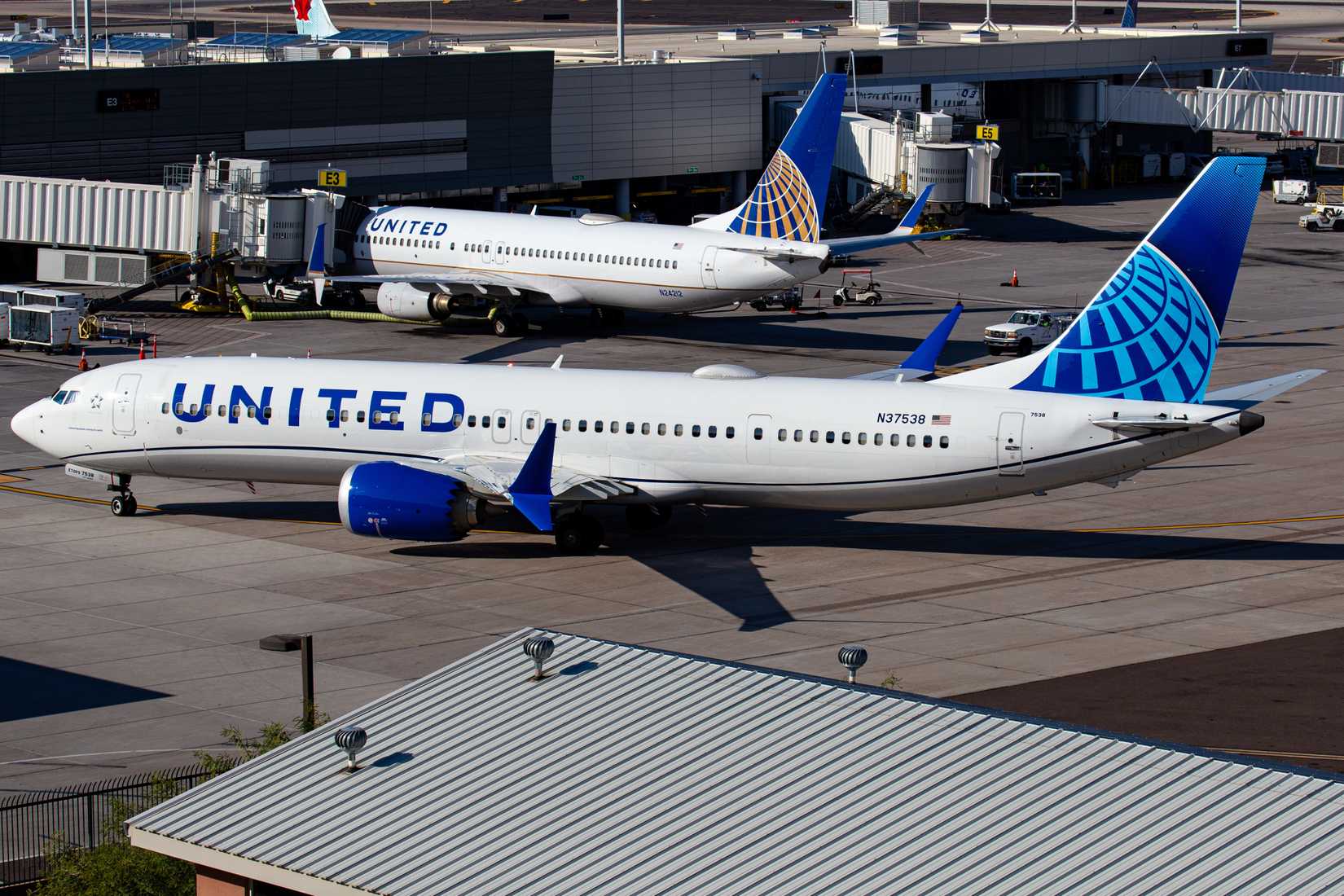 United Airlines Boeing 737 MAX 9 Pushing Back
