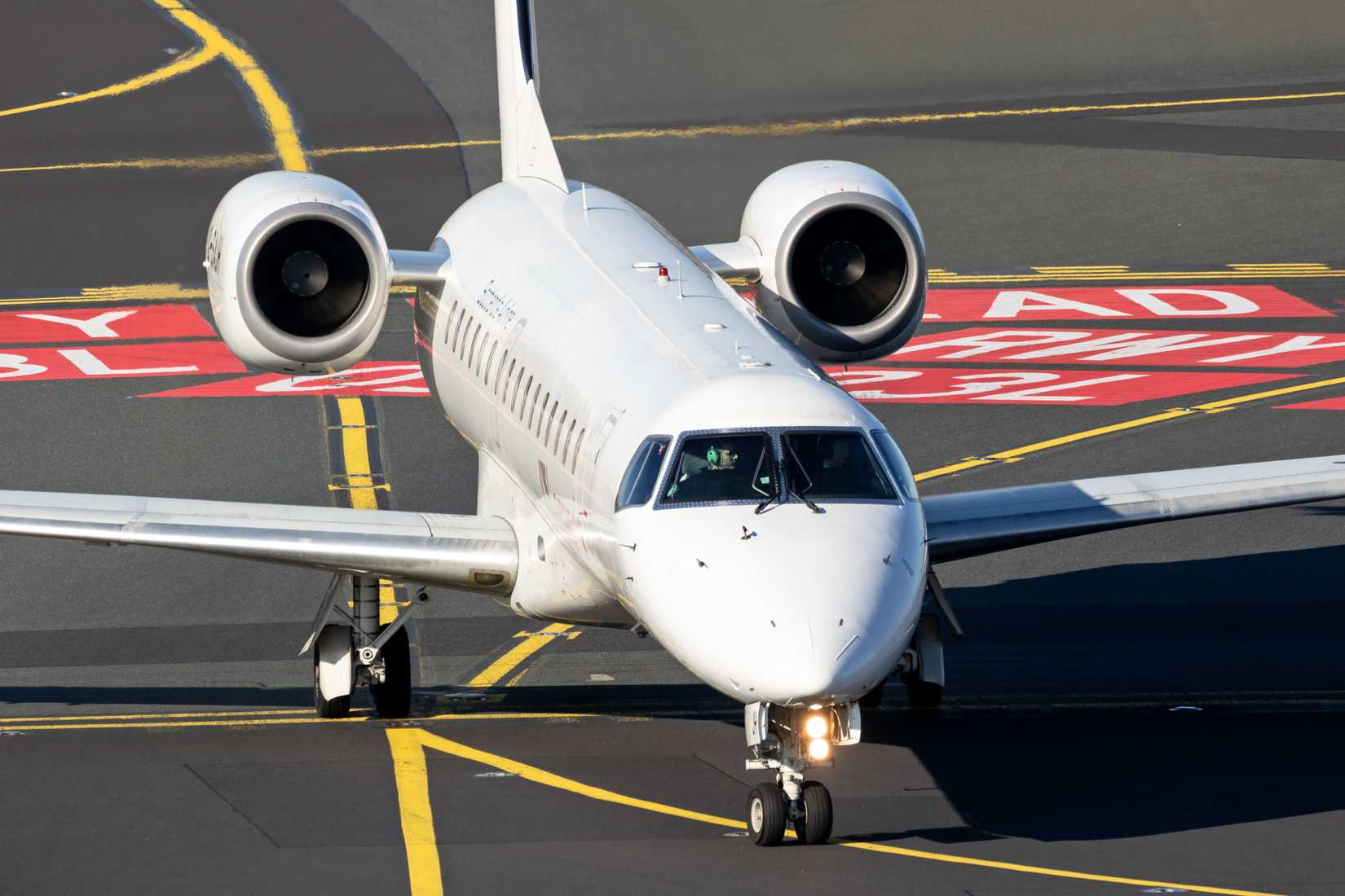 Embraer ERJ 145 aircraft photographed from the front