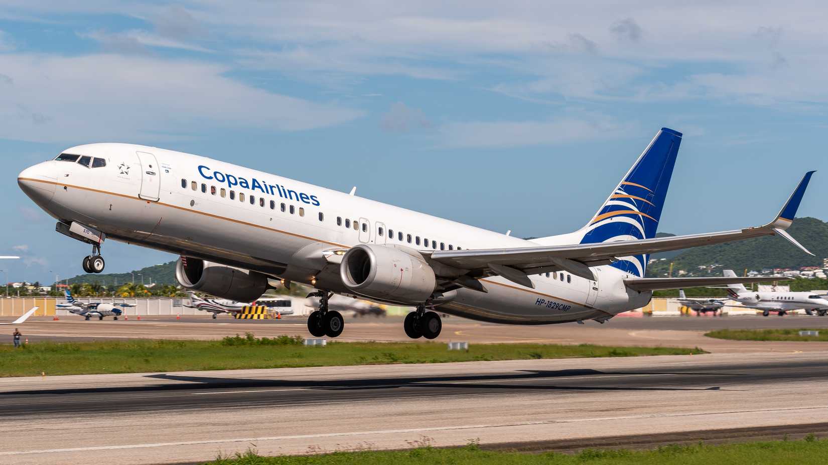 Copa Boeing 737 Departing SXM