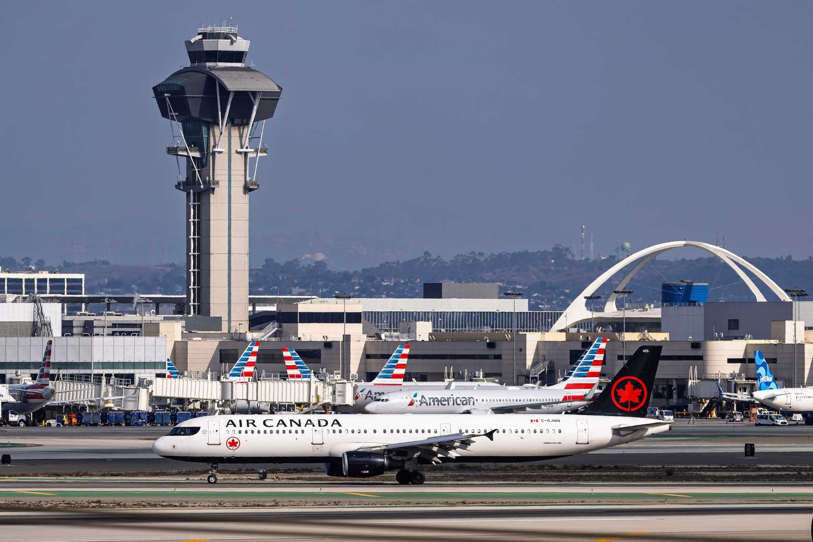 Air Canada Airbus A321-200 Taxiing