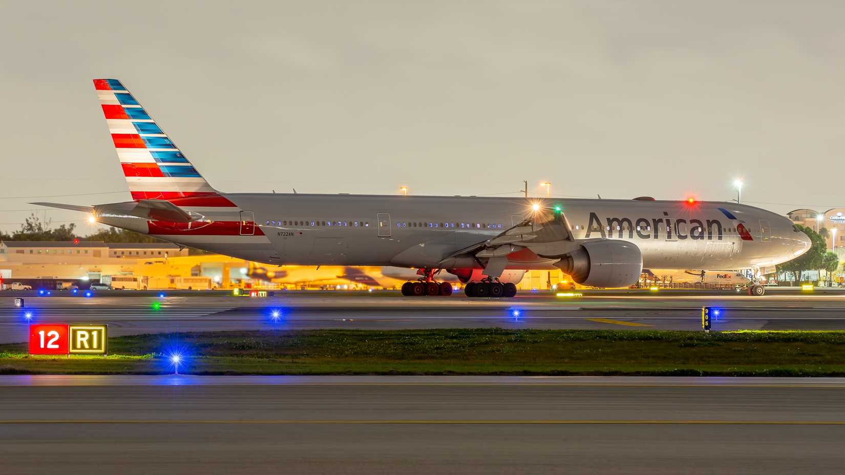 American Airlines Boeing 777-300ER Taxiing