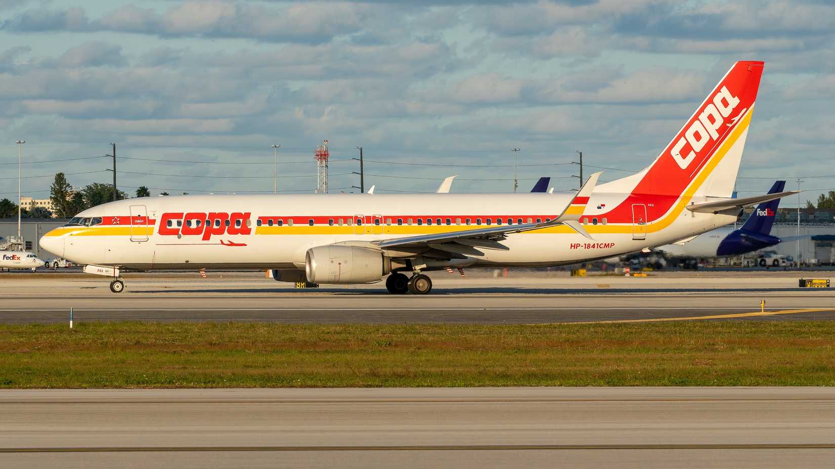 Copa 737 In Retro Livery