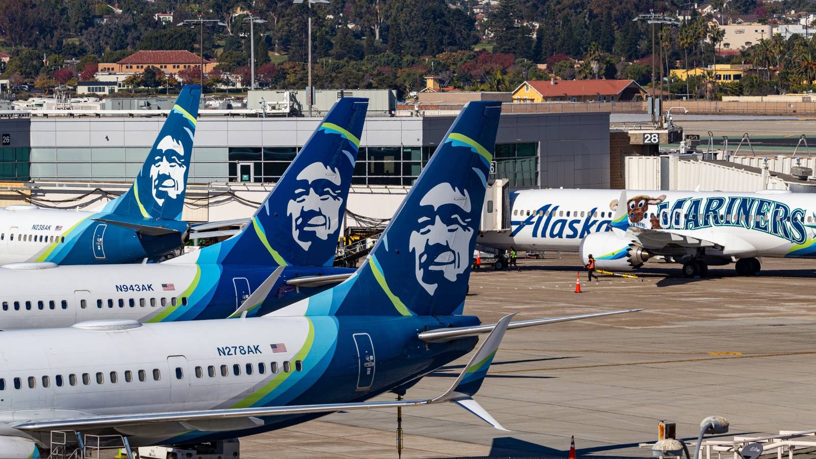 Alaska Airlines Settles $500,000 Lawsuit After Refusing Military Leave For Over 160 Pilots