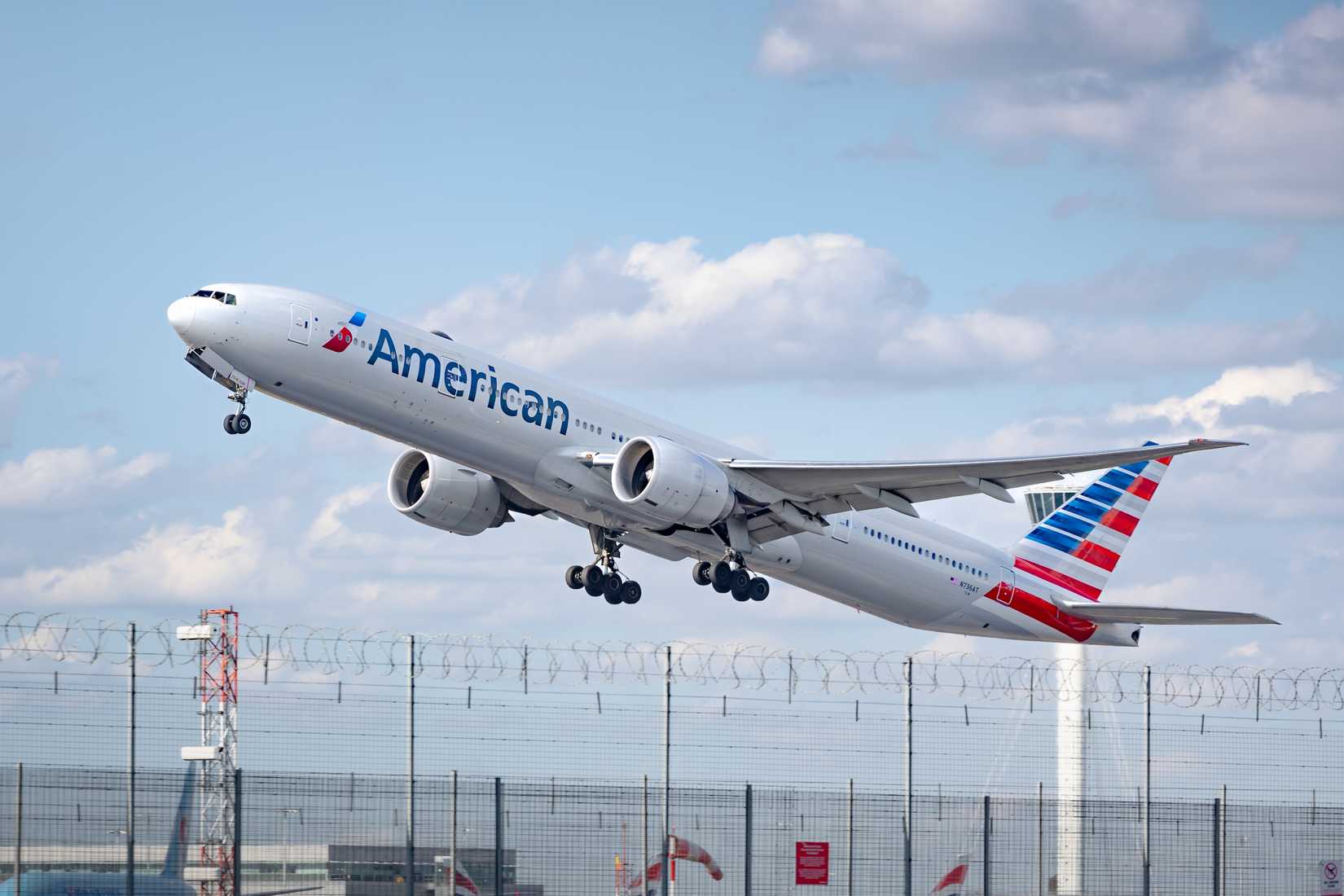 AA 777 Takeoff