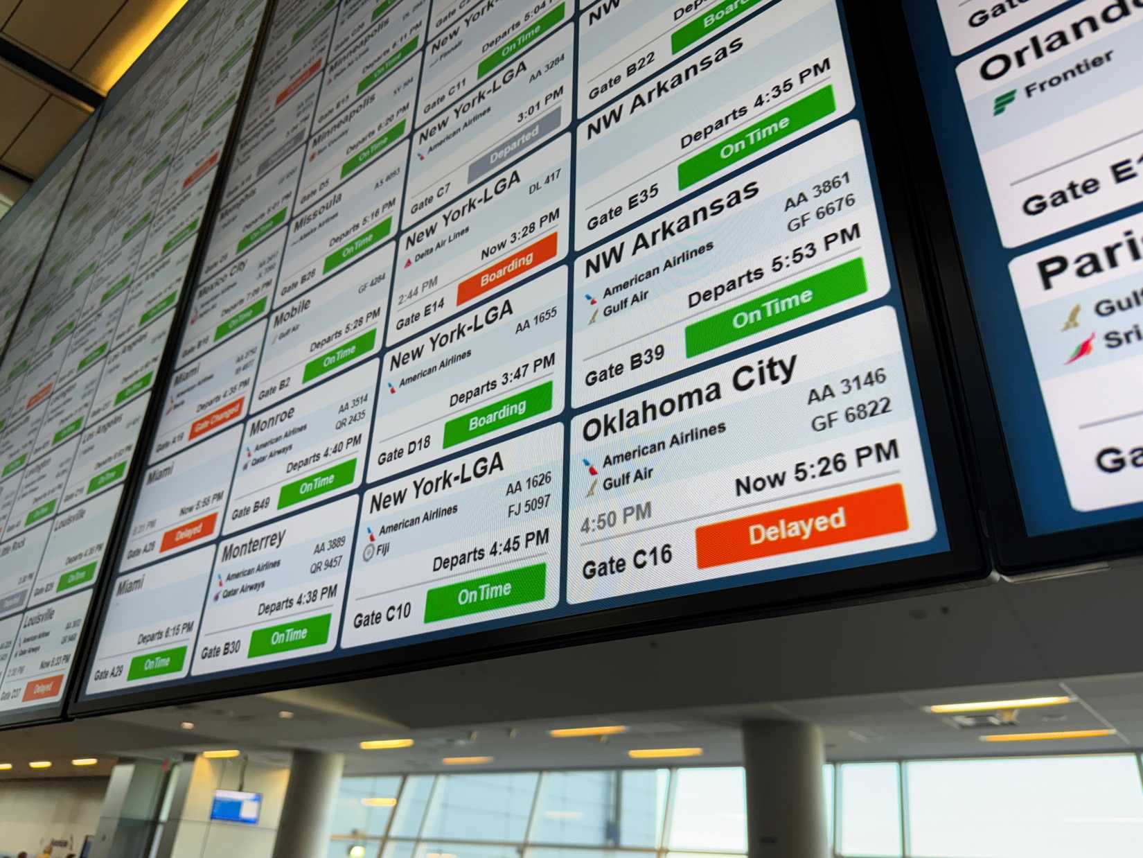 November 6, 2025 - Grapevine, Texas, USA - A delayed American Airlines flight at DFW international Airport