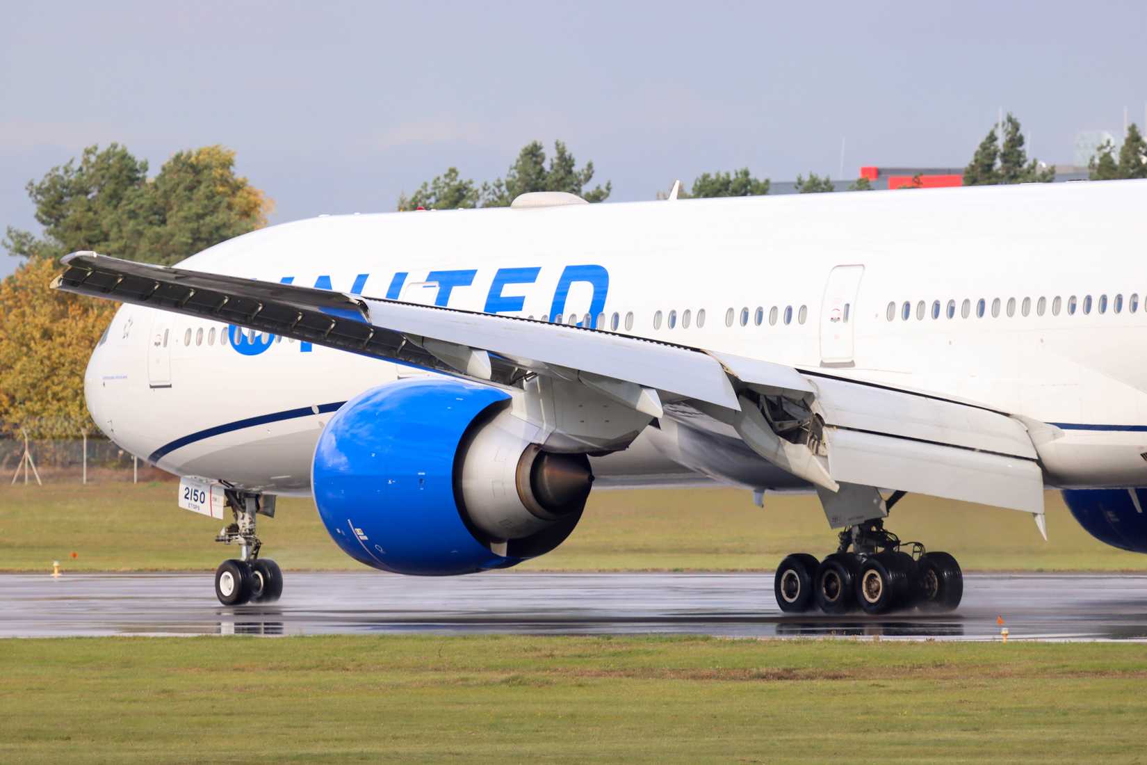 United Airlines Boeing 777-300ER aircraft 