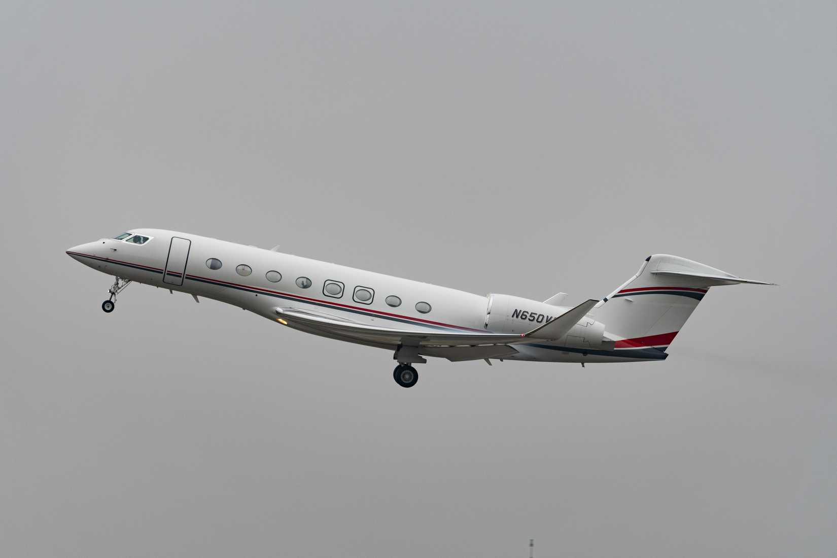 A Gulfstream G650ER departing Zurich (ZRH) 