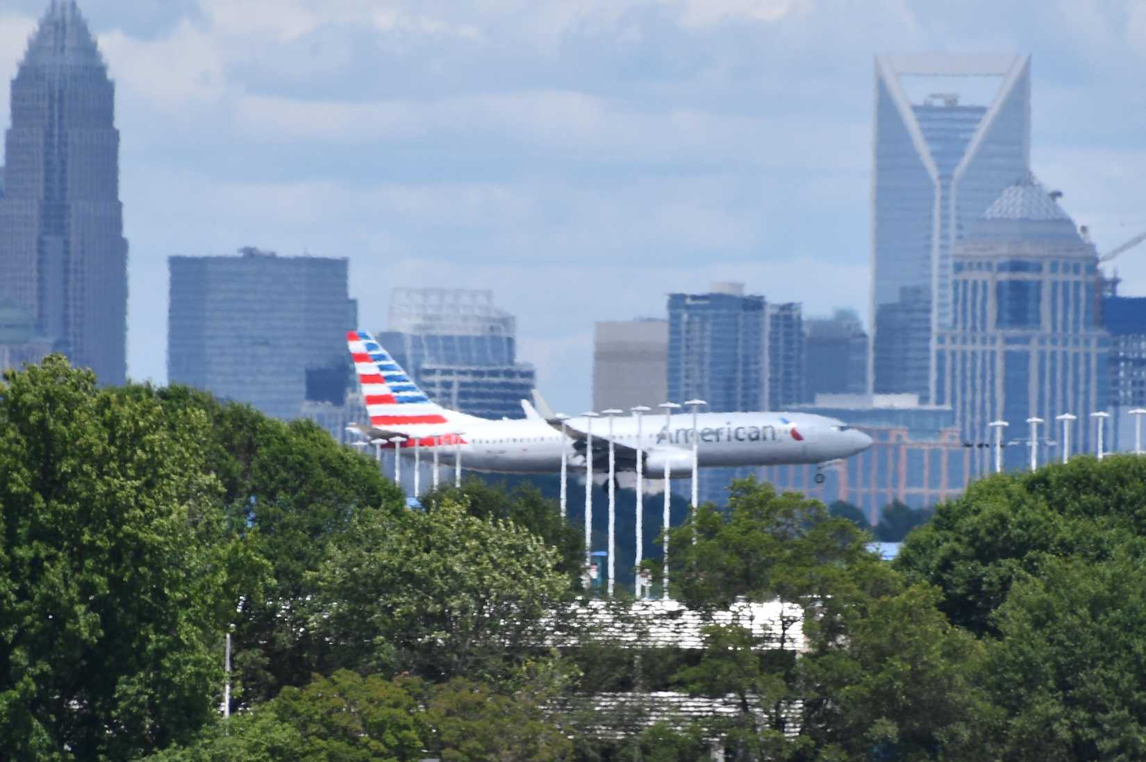 american airlines flight landing in Charlotte