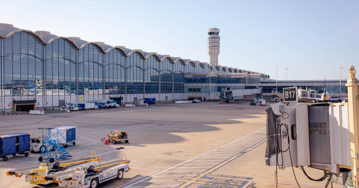United Is Scrapping An Airbus A320 Wrecked By A Catering Truck At Reagan National
