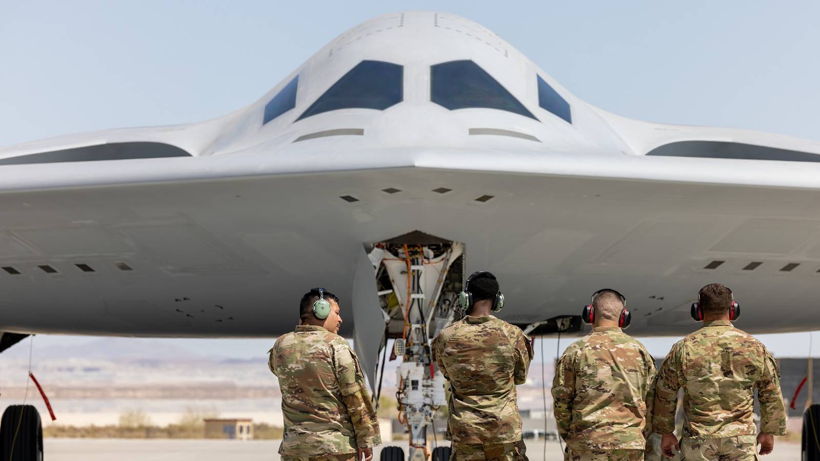 Do B-21 Raider Pilots Make The Same As F-35 Pilots?
