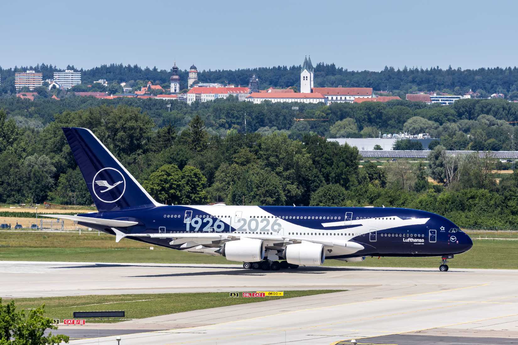 Lufthansa Airbus A380-800 Taxiing