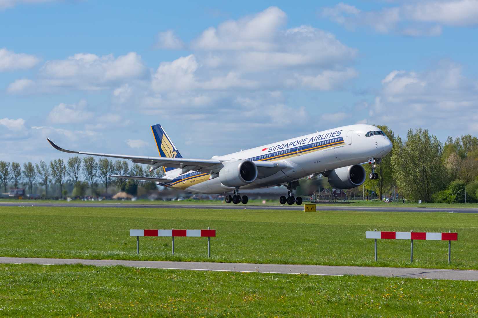 Singapore Airlines A350-900 Amsterdam Minh K Tran