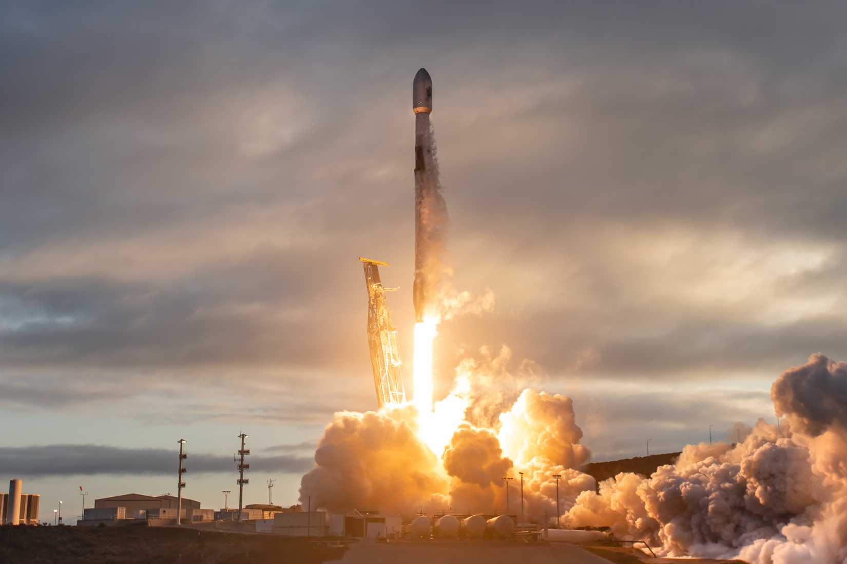 Space Launch Delta 30 (SLD 30) teams successfully launch the Space Development Agency’s Tranche 1 Transport Layer-B