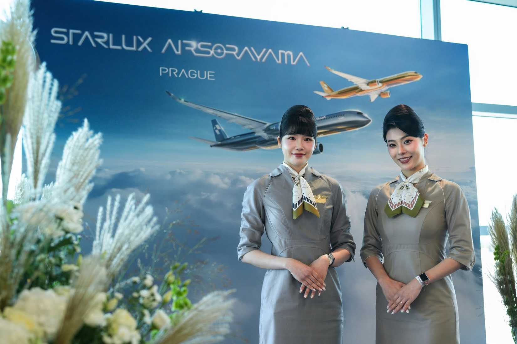 STARLUX A350 flight to Prague
