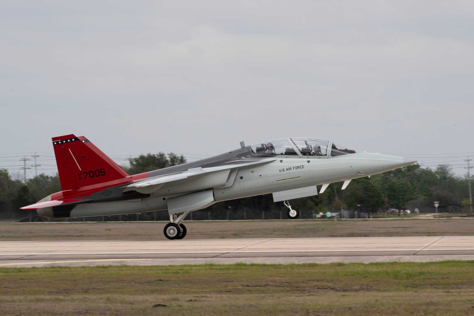 T-7A Red Hawk lands after flight at Joint Base San Antonio