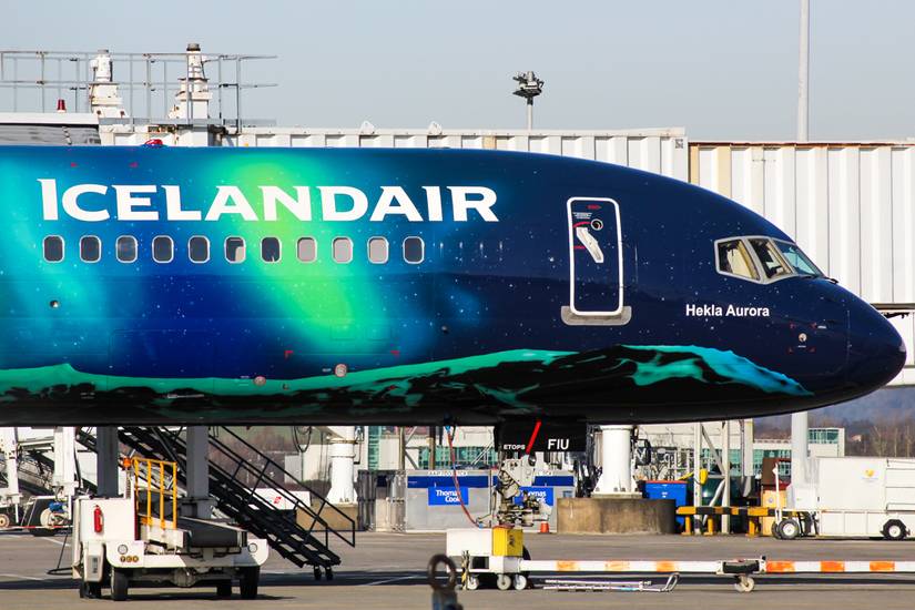 TF-FIU_Boeing_757_Icelandair__Hekla_Aurora