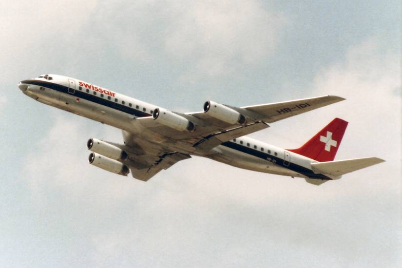 The extended-range 157 ft 5 in (47.98 m) long DC-8-62 in April 1967.