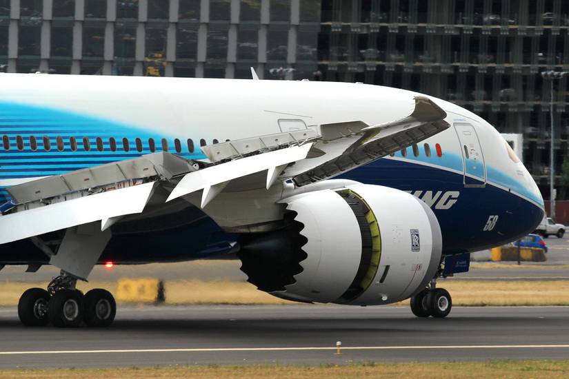 The toothed exhaust-duct covers on a Boeing 787 Dreamliner.