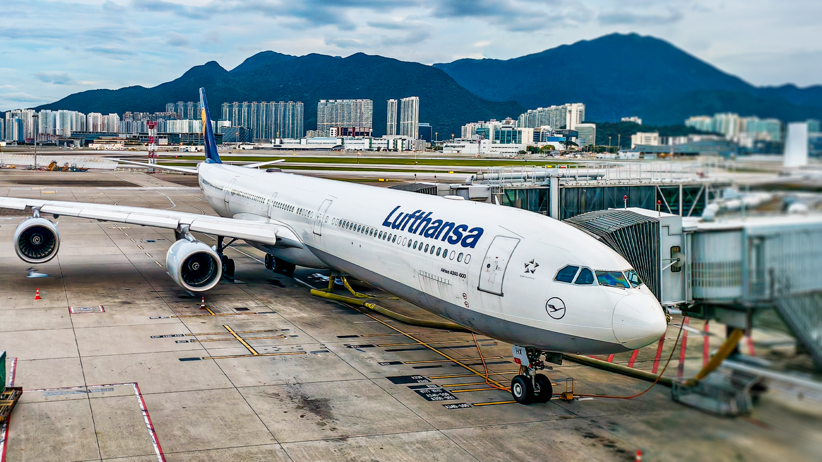 Retiring Soon: Track Lufthansa's Airbus A340-600s Before They're Gone For Good