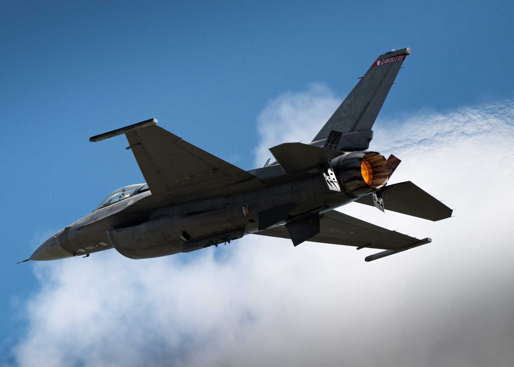 U.S. Air Force F-16C Fighting Falcon during practice demonstration