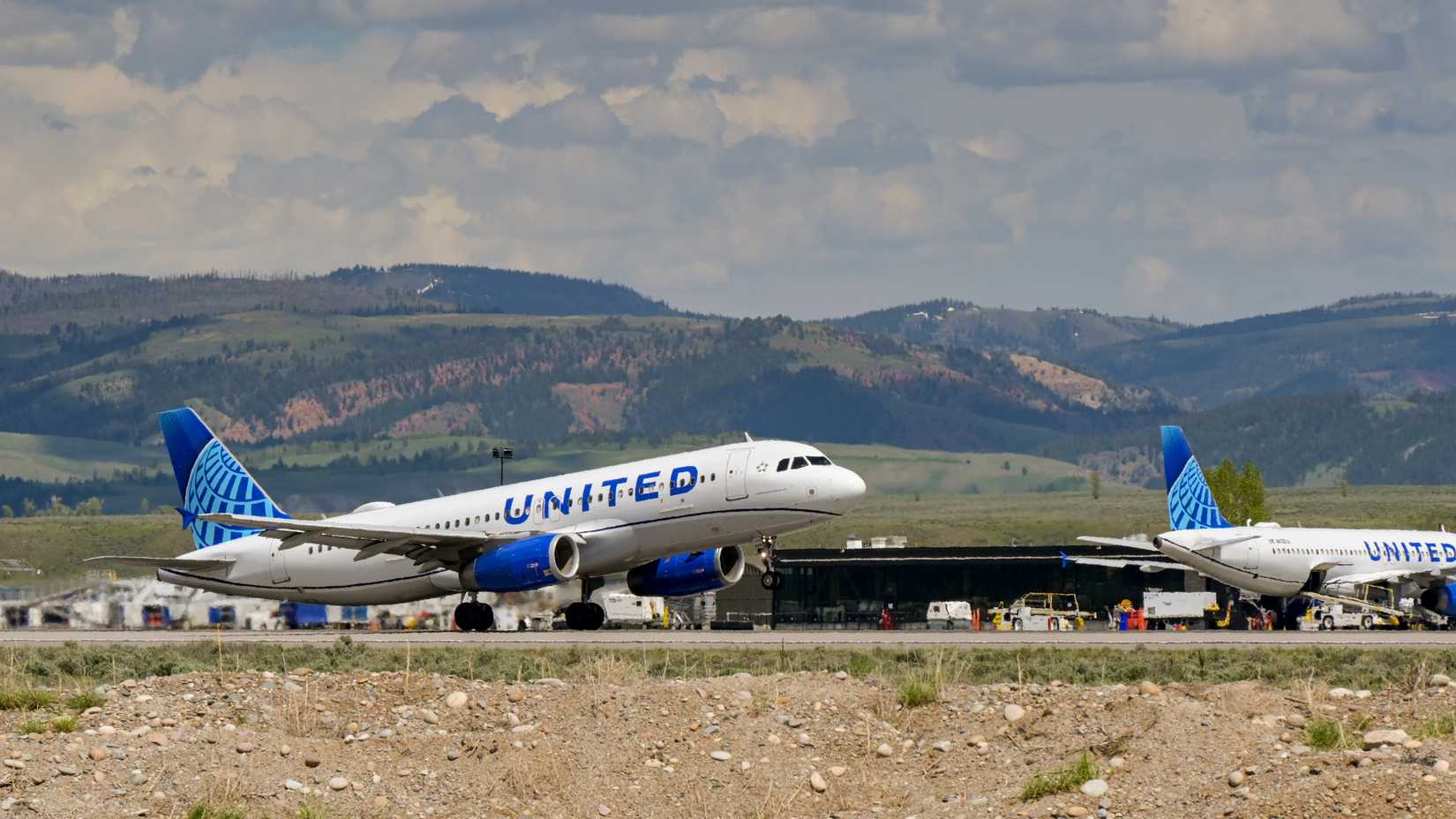 United Airlines Airbus A320 Jackson Hole Ceri Breeze