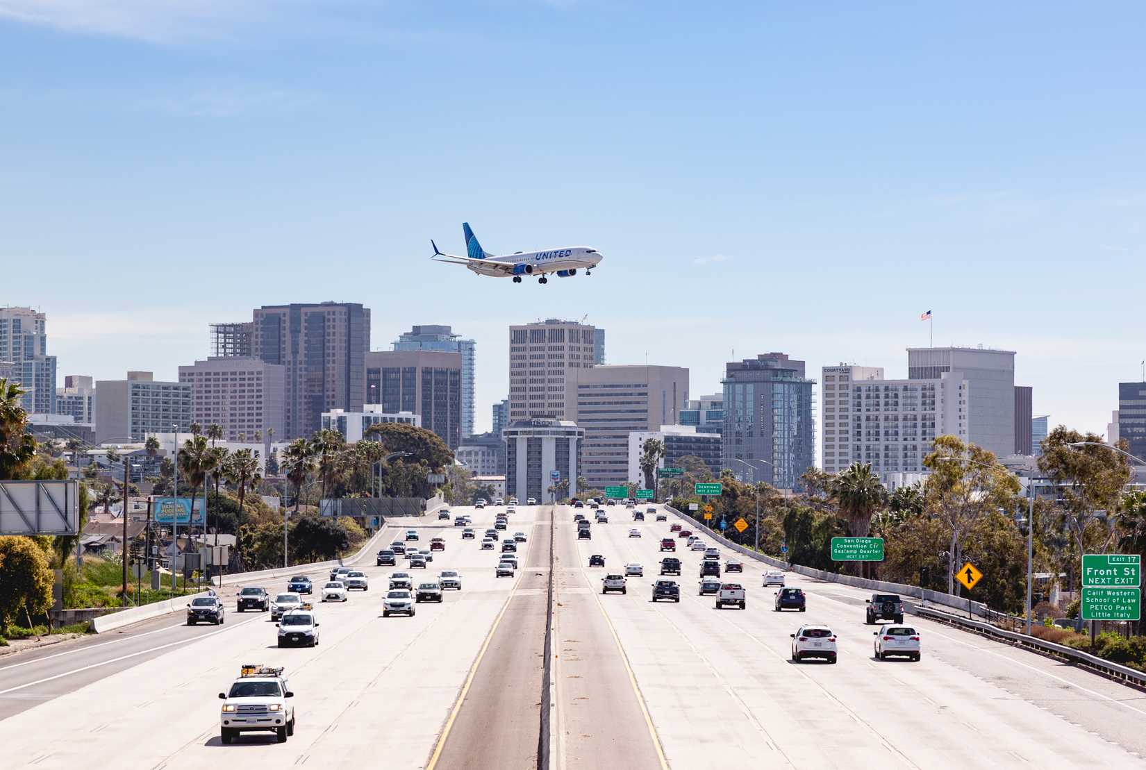 United Airlines San Diego Lucian Smoot