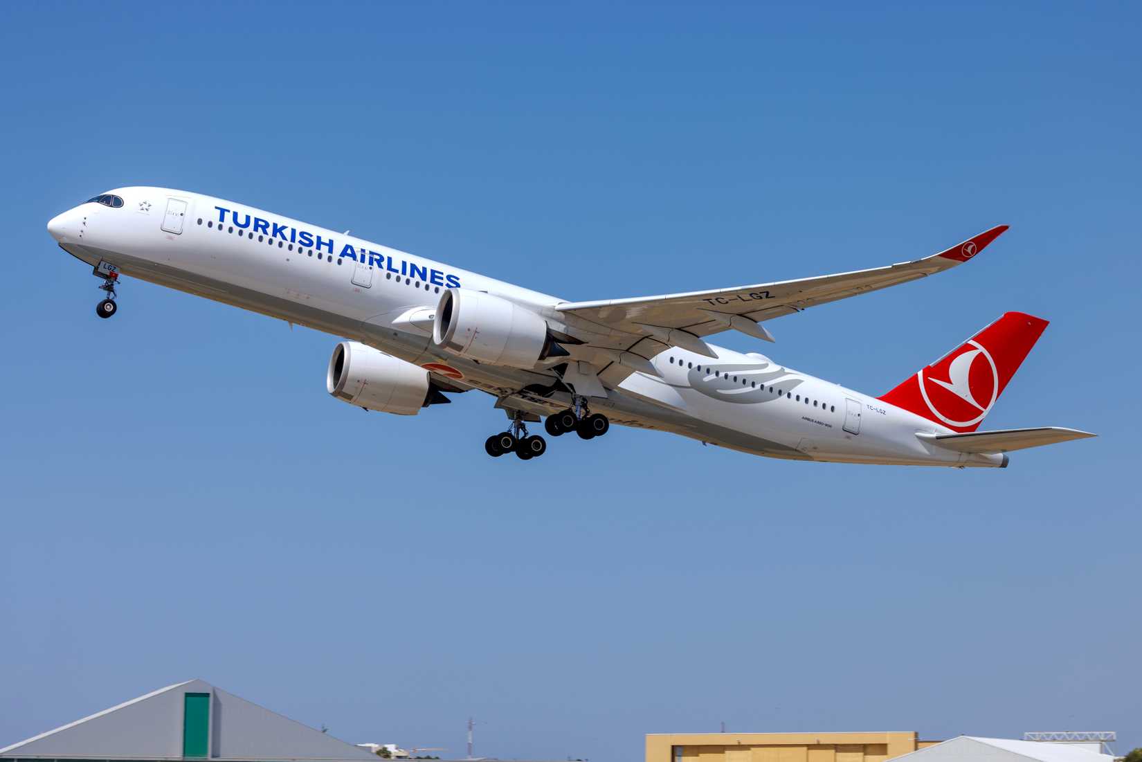 urkish Airlines Airbus A350-941 (REG: TC-LGZ) on take off from runway 13.