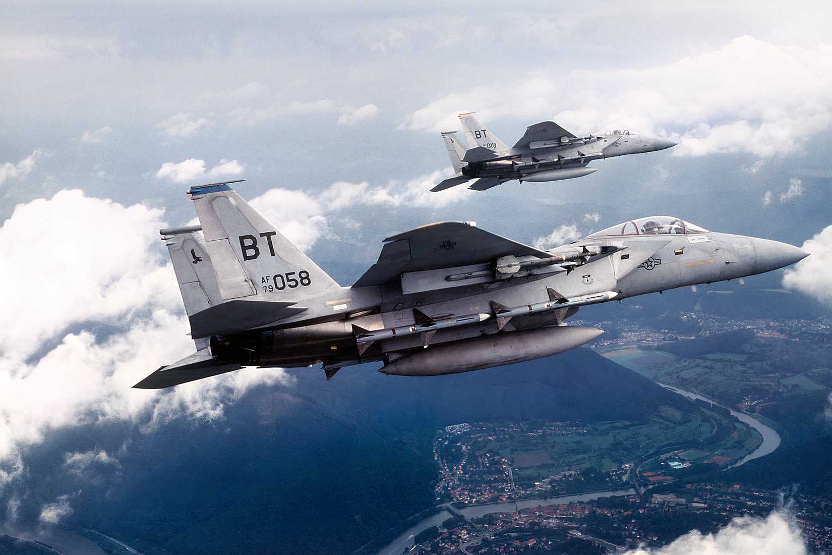 The McDonnell Douglas Military Airframes The Pentagon Is Flying Deep ...