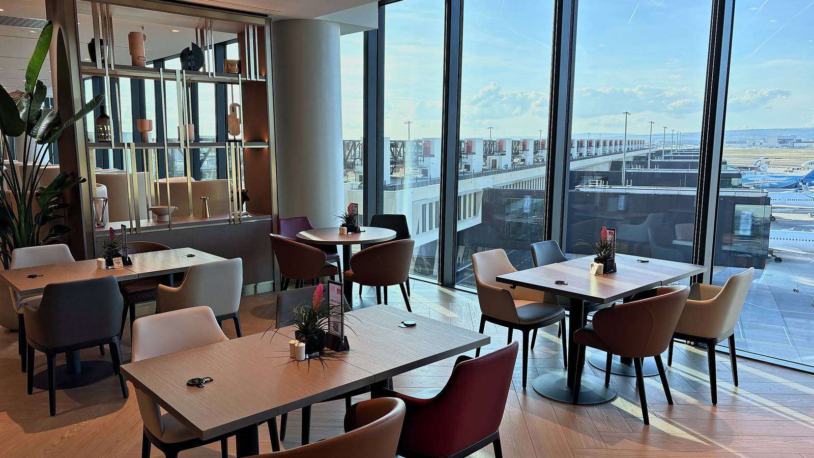 I Explored Emirates' New Frankfurt Airport Lounge: Serving The Best Airside Views