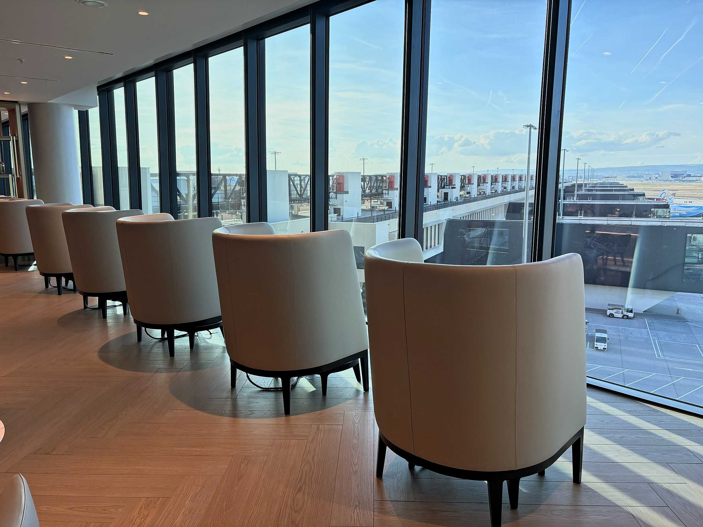 04-seating-workspaces-01