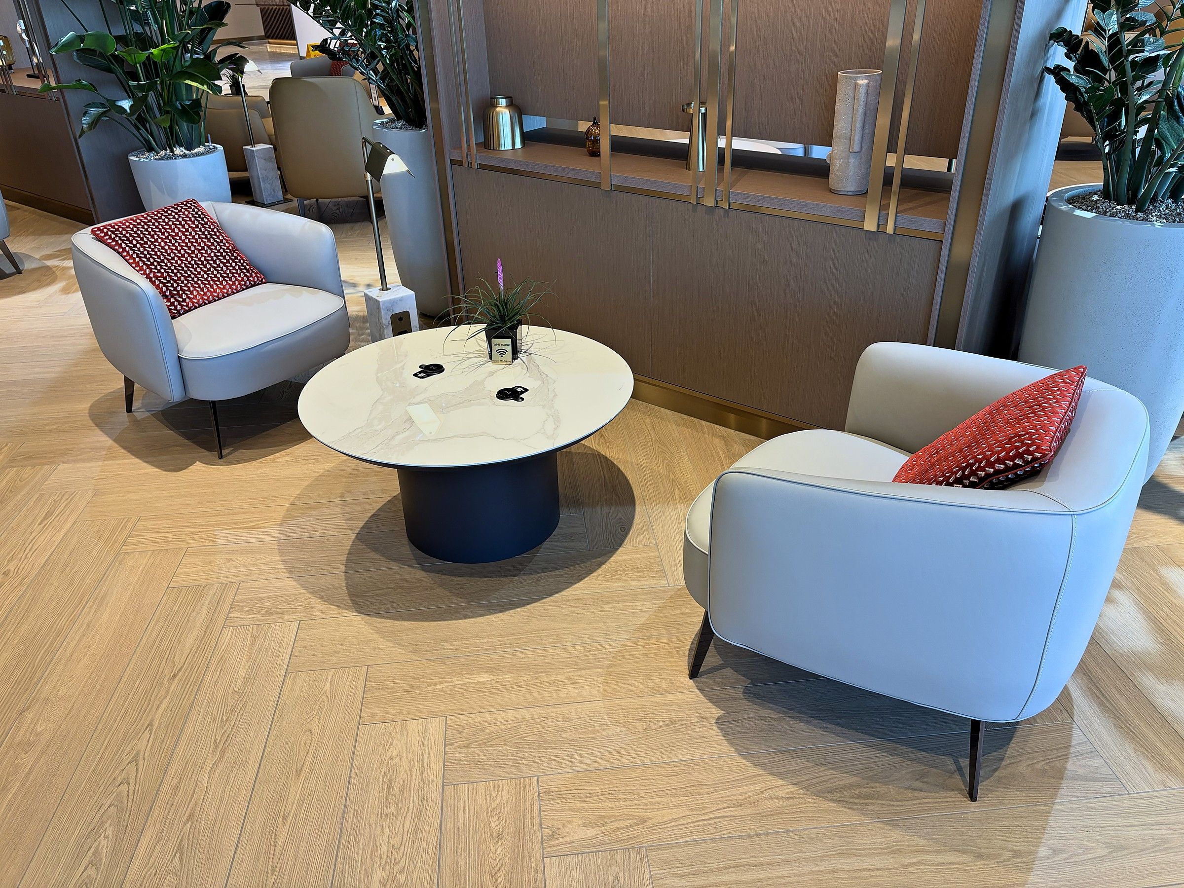 04-seating-workspaces-03