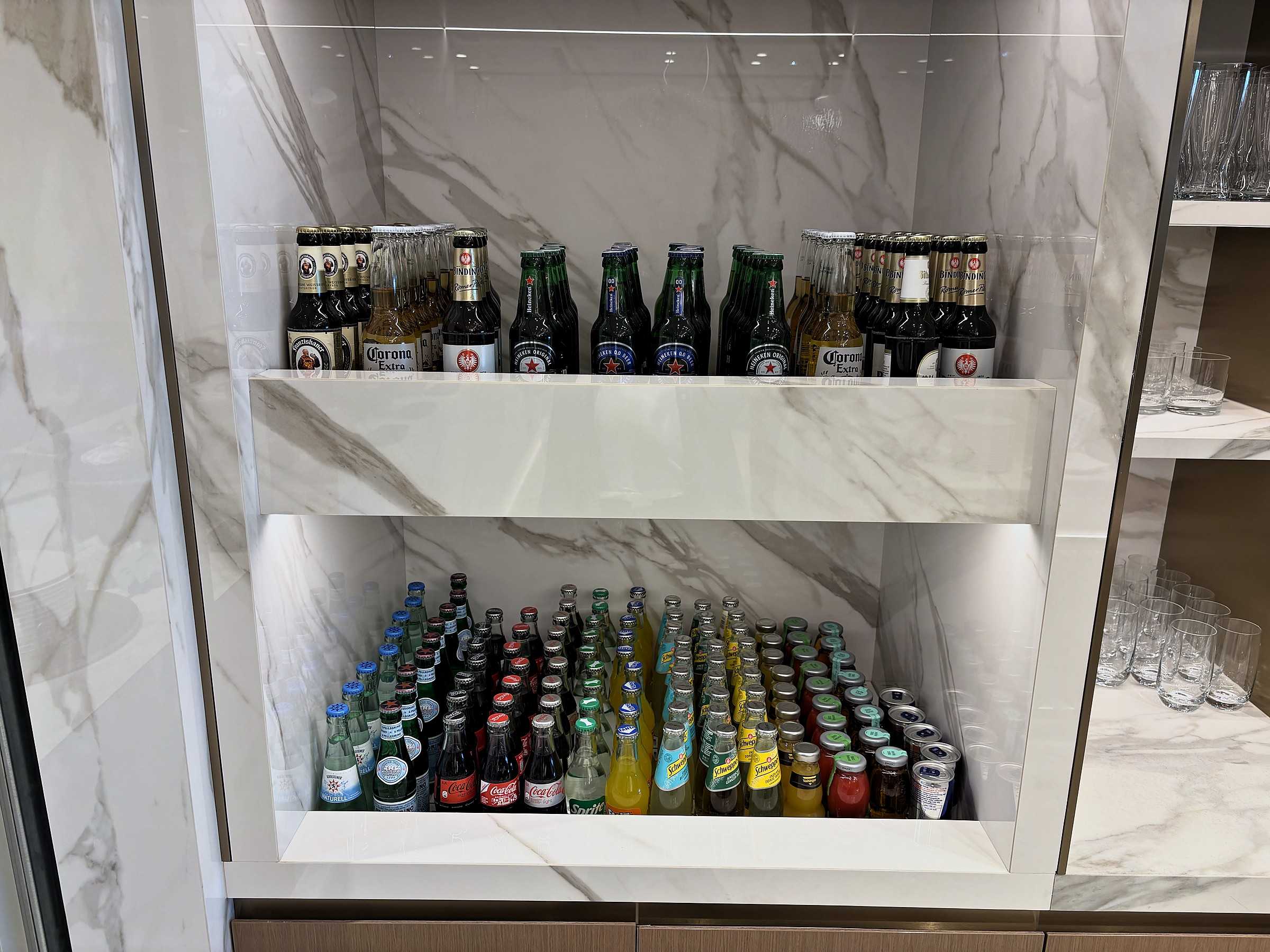 05-food-beverage-options-19