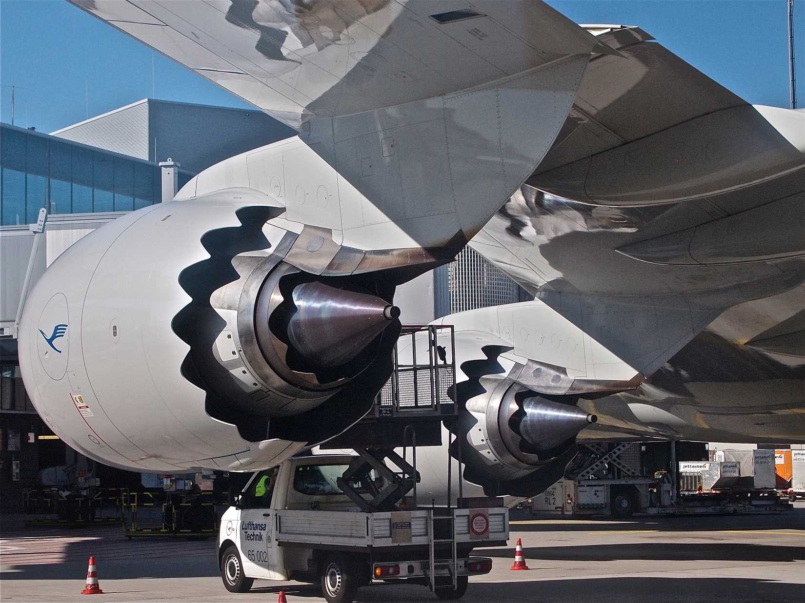 We Tracked Lufthansa's Retro Boeing 747-8 For 72 Hours: Here's Where It ...