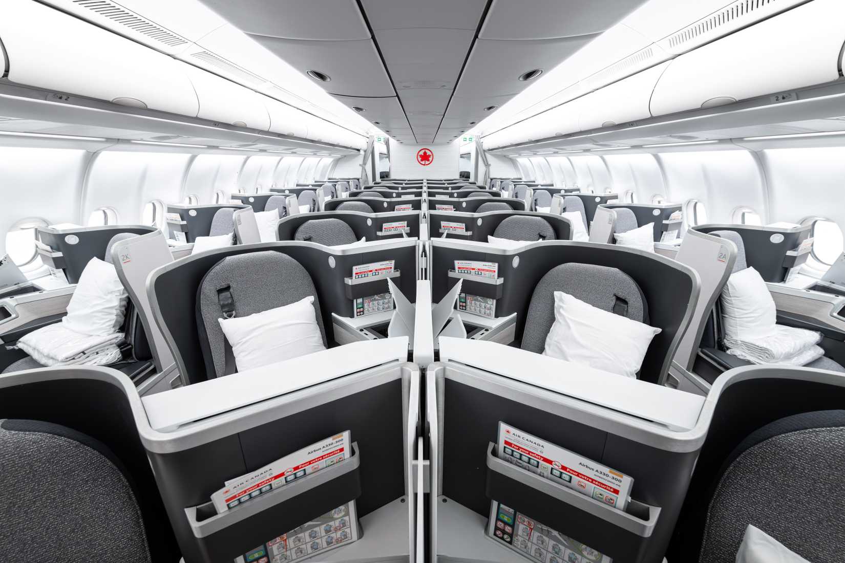 International Signature Class Air Canada